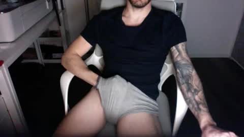 Snapshot of mr_gi89 chatting on April 16, 2026, 9:39 pm mr_gi89 online show from April 16, 2026, 9:39 pm