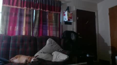 Snapshot of mr_happy12 chatting on November 4, 2025, 10:09 pm mr_happy12 online show from November 4, 2025, 10:09 pm