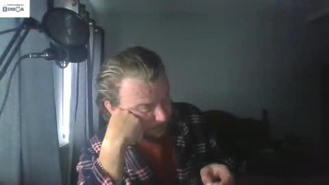 mr_i_ online show from October 29, 2025, 9:00 am