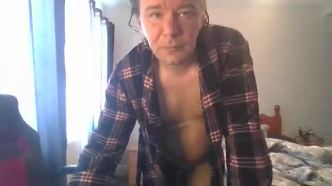 mr_i_ online show from April 6, 2026, 9:32 am