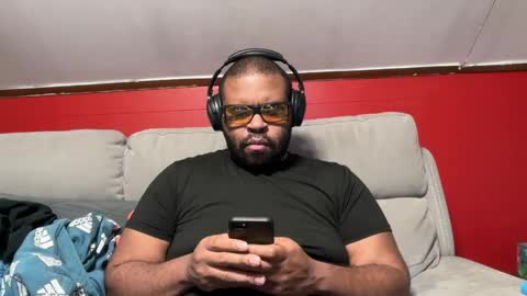 Snapshot of mr_irvin chatting on March 25, 2026, 12:16 am mr_irvin online show from March 25, 2026, 12:16 am