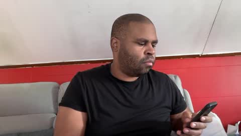 Snapshot of mr_irvin chatting on April 5, 2026, 3:31 pm mr_irvin online show from April 5, 2026, 3:31 pm