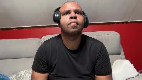 Snapshot of mr_irvin chatting on June 3, 2026, 4:26 am mr_irvin online show from June 3, 2026, 4:26 am