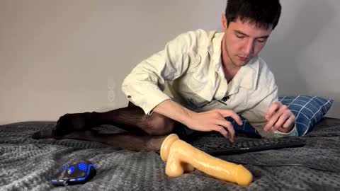 mr jeicob online show from December 2, 2025, 7:57 am