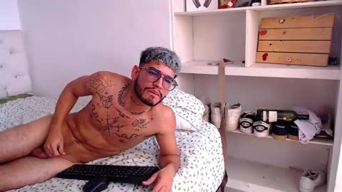 Snapshot of mr_jordan2310 chatting on February 20, 2025, 3:52 pm mr_jordan2310 online show from February 20, 2025, 3:52 pm