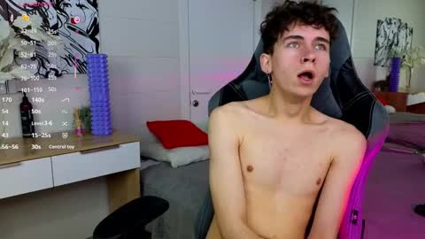 Snapshot of mr_lucky_guy chatting on February 2, 2025, 2:06 am Kris online show from February 2, 2025, 2:06 am