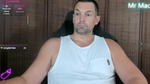 Cam online show from May 12, 2026, 8:06 pm