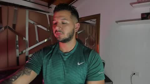 MIKEE online show from January 10, 2025, 3:07 am