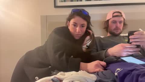 Mr  Mrs Glitter online show from February 21, 2026, 11:11 am