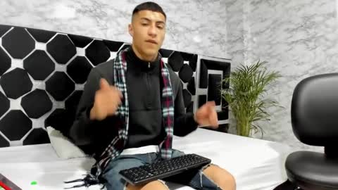 Mr Porn  online show from May 5, 2026, 1:08 pm