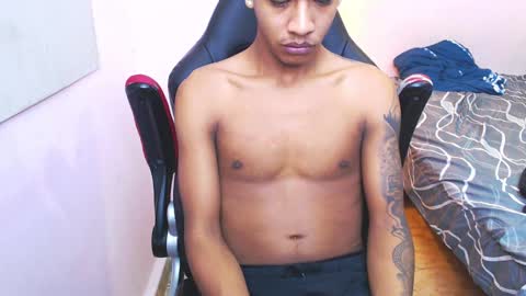 mr_stiven_ online show from January 5, 2025, 5:20 am