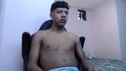 mr_stiven_ online show from January 26, 2025, 2:03 am