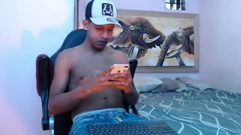 mr_stiven_ online show from February 17, 2025, 2:42 am