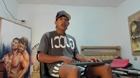 mr_stiven_ online show from April 5, 2026, 2:53 am