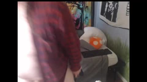 mr_strawberry online show from October 25, 2025, 5:51 pm