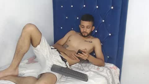mr_wlopez013 online show from September 14, 2025, 7:46 pm