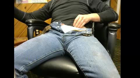 mr_x7333 online show from November 17, 2025, 3:34 am