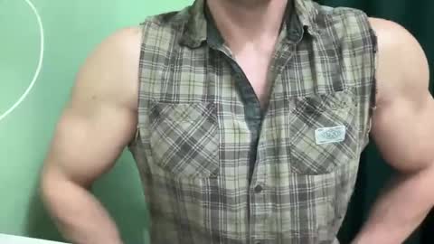 Mrbiceps23 online show from December 10, 2024, 6:44 am