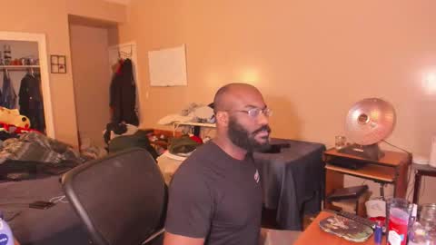 Snapshot of mrchuckdailyxxx chatting on March 1, 2026, 5:53 am Chuck Daily online show from March 1, 2026, 5:53 am