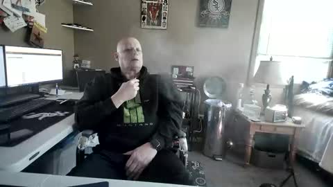 MrClean55 online show from October 20, 2025, 4:18 pm