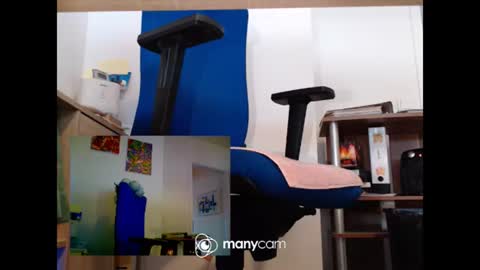 Snapshot of mrduplo1975 chatting on June 18, 2026, 5:06 pm MrJohnsen1975 online show from June 18, 2026, 5:06 pm