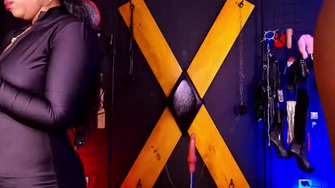Snapshot of mrebonybdsm chatting on September 23, 2025, 1:58 pm mrebonybdsm online show from September 23, 2025, 1:58 pm