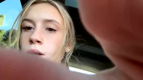 Snapshot of mreeves67 chatting on May 10, 2026, 9:53 pm mreeves67 online show from May 10, 2026, 9:53 pm