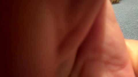 mreric_210 online show from October 4, 2025, 9:18 am