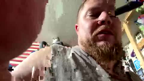 mreric_210 online show from April 19, 2026, 1:16 am