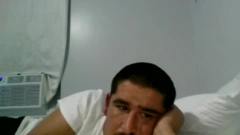 Snapshot of mrfux042792 chatting on August 5, 2026, 5:10 am Mrfux online show from August 5, 2026, 5:10 am