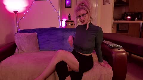 Mr  Mrs J online show from January 28, 2025, 5:24 pm