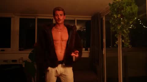 Snapshot of mrlong23cm chatting on November 9, 2025, 9:13 pm Mr Long online show from November 9, 2025, 9:13 pm