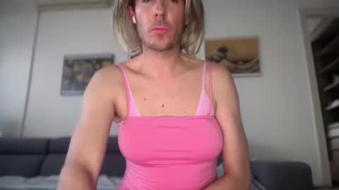 TaleOfLaura online show from February 26, 2026, 4:28 pm