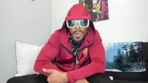 mromg007 online show from February 14, 2025, 1:18 pm