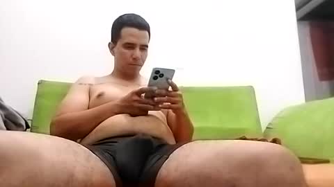 Snapshot of mrpassion3 chatting on February 25, 2026, 4:44 am mrpassion3 online show from February 25, 2026, 4:44 am