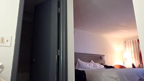 mrprofandpamjohnson online show from November 5, 2025, 4:34 am