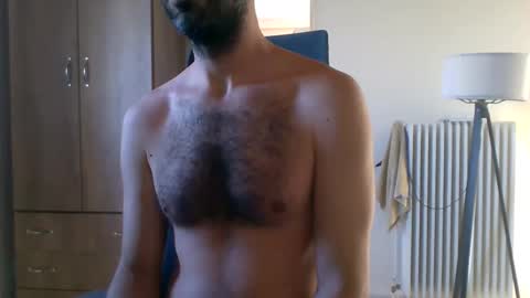 Snapshot of mrralph__90 chatting on June 2, 2026, 11:56 am Mrralph online show from June 2, 2026, 11:56 am