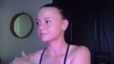 mrs_bunny_swing online show from April 10, 2026, 7:57 am