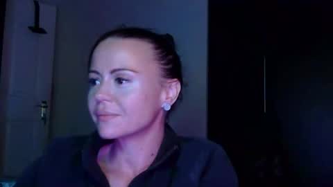 mrs_bunny_swing online show from April 15, 2026, 5:42 pm