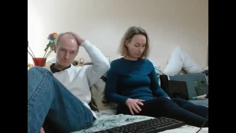 Snapshot of mrs_velvet_vixen_and_mr_stud chatting on December 6, 2024, 8:37 am Mrs Velvet Vixen online show from December 6, 2024, 8:37 am