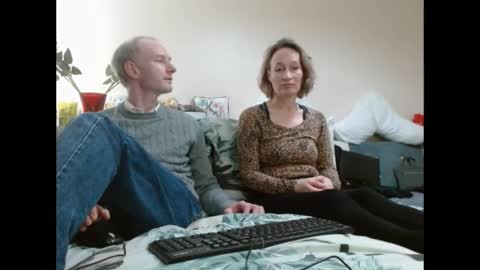 Snapshot of mrs_velvet_vixen_and_mr_stud chatting on December 19, 2024, 11:50 am Mrs Velvet Vixen online show from December 19, 2024, 11:50 am