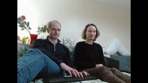 Snapshot of mrs_velvet_vixen_and_mr_stud chatting on December 30, 2024, 9:16 am Mrs Velvet Vixen online show from December 30, 2024, 9:16 am