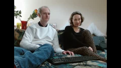 Snapshot of mrs_velvet_vixen_and_mr_stud chatting on January 6, 2025, 11:40 am Mrs Velvet Vixen online show from January 6, 2025, 11:40 am