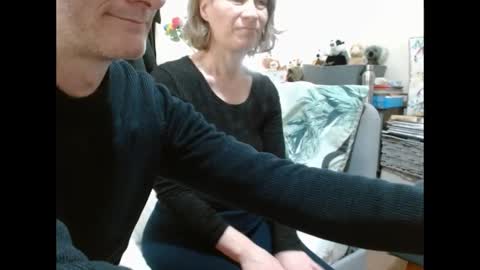 Snapshot of mrs_velvet_vixen_and_mr_stud chatting on January 10, 2025, 11:54 am Mrs Velvet Vixen online show from January 10, 2025, 11:54 am