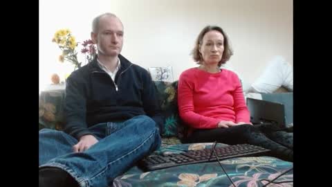 Snapshot of mrs_velvet_vixen_and_mr_stud chatting on January 20, 2025, 8:30 am Mrs Velvet Vixen online show from January 20, 2025, 8:30 am