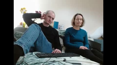 Snapshot of mrs_velvet_vixen_and_mr_stud chatting on January 24, 2025, 11:48 am Mrs Velvet Vixen online show from January 24, 2025, 11:48 am