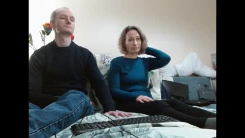 Snapshot of mrs_velvet_vixen_and_mr_stud chatting on February 5, 2025, 8:32 am Mrs Velvet Vixen online show from February 5, 2025, 8:32 am