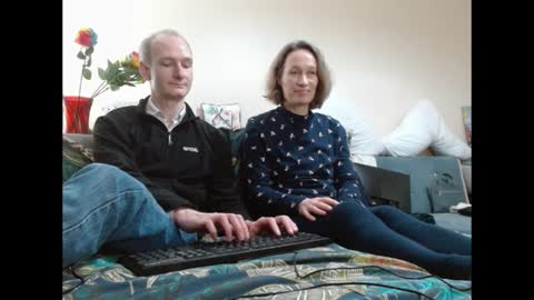 Snapshot of mrs_velvet_vixen_and_mr_stud chatting on February 12, 2025, 11:40 am Mrs Velvet Vixen online show from February 12, 2025, 11:40 am