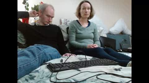 Snapshot of mrs_velvet_vixen_and_mr_stud chatting on February 20, 2025, 8:39 am Mrs Velvet Vixen online show from February 20, 2025, 8:39 am