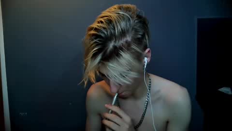 Snapshot of mrsexycum4u chatting on January 6, 2025, 5:08 am Adam online show from January 6, 2025, 5:08 am